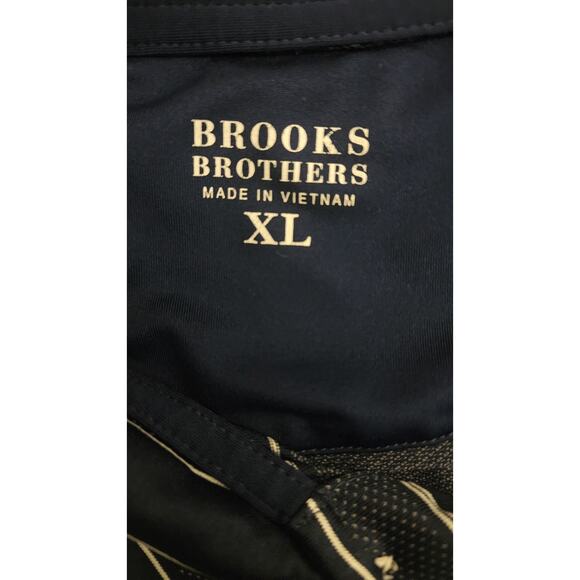 Brooks Brothers 100% Polyester Short Sleeve Shirt Striped Blue Size XL - Picture 3 of 7